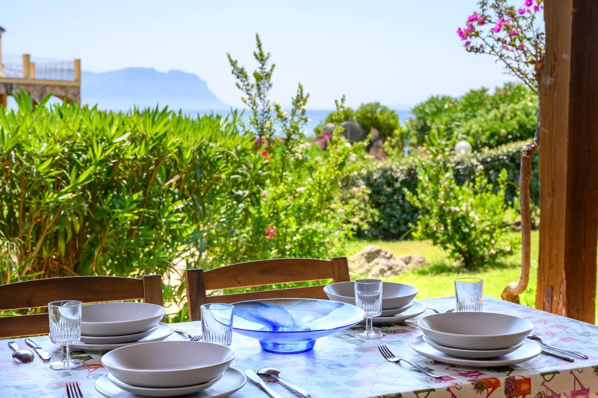 Dimora Delfino - Spiaggia Privata, Wifi Golfo Aranci Exterior photo